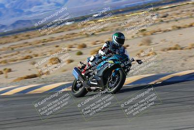 media/Jan-08-2022-SoCal Trackdays (Sat) [[1ec2777125]]/Turn 11 (215pm)/